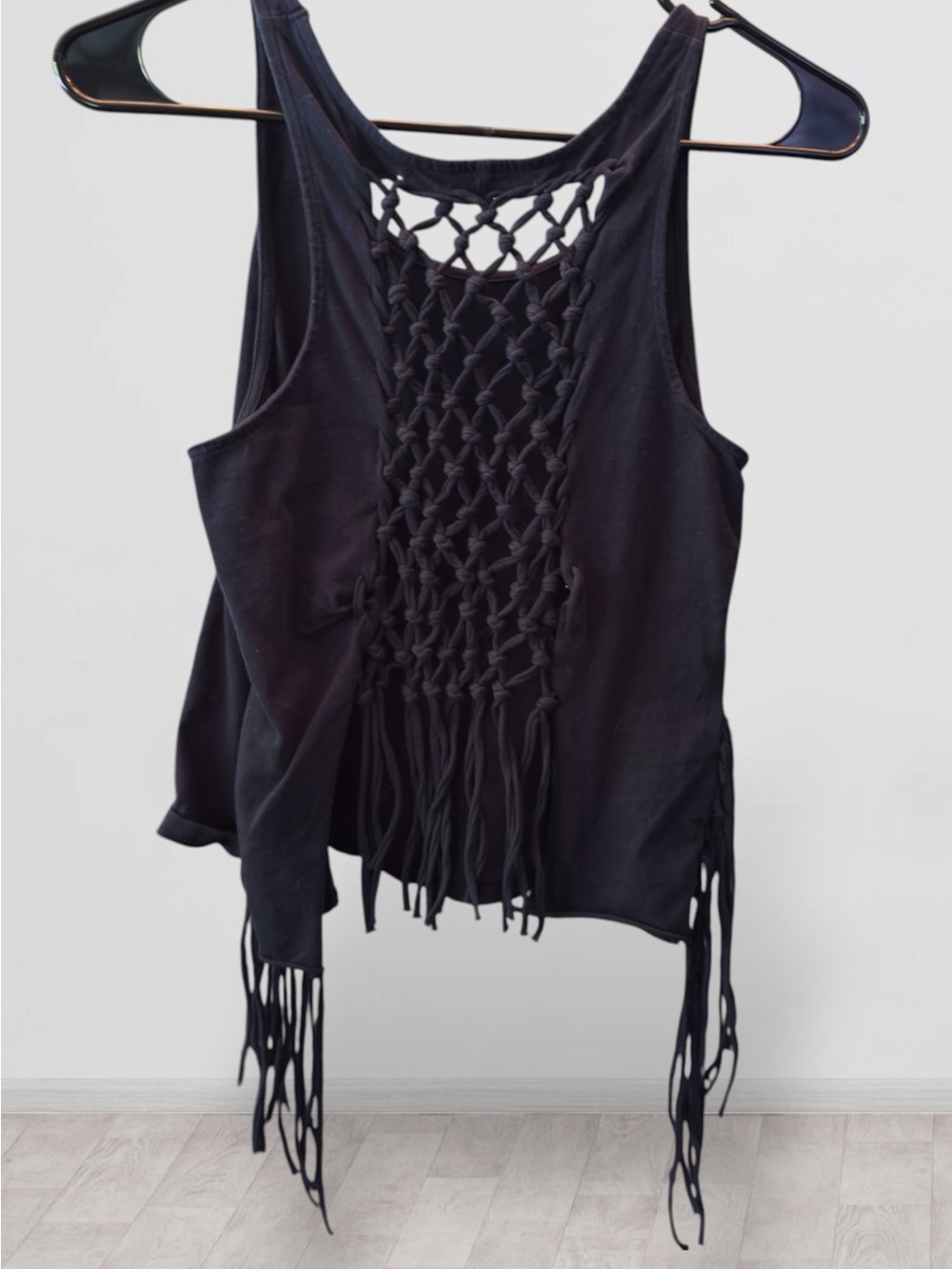 🌺Shyanne Fringe Graphic Tank Top - Black - Picture 3 of 5